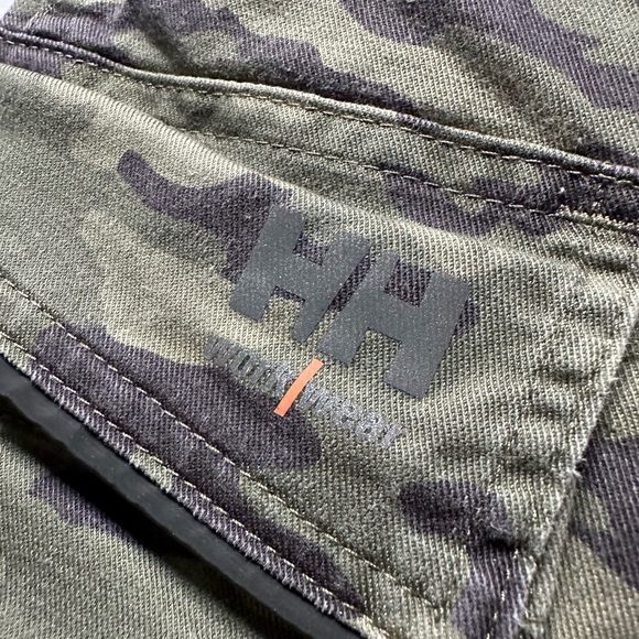 Helly Hansen Pants Helly Hansen Workwear Camo Cargos Poshmark